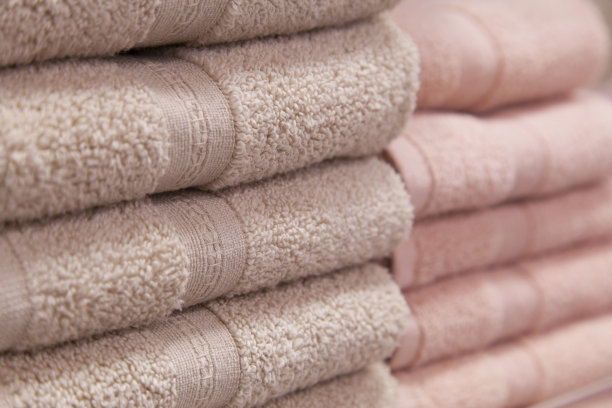 叠毛巾图片下载