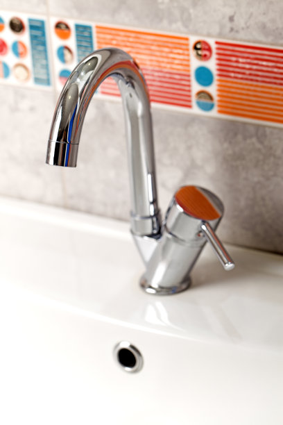 浴室的水龙头图片下载