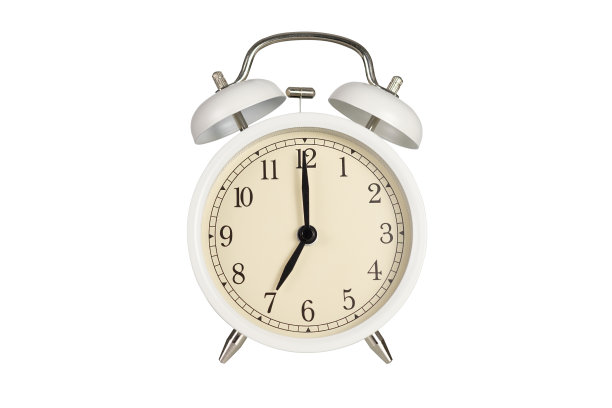 白底时钟特写镜头图片下载