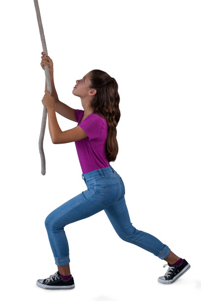 爬绳子的女孩图片下载