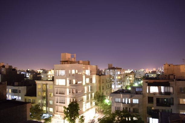 马什哈德晚上拍摄的图片下载