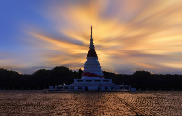 宝塔源旅游佛教流行在罗永旺在泰国。图片下载