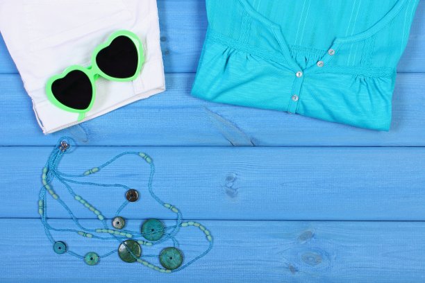 女性的服装和度假和夏季的配件，文本的拷贝空间图片下载