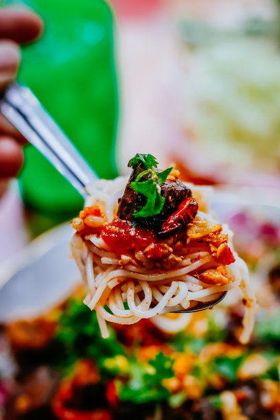 香辣肉酱西红柿米粉图片下载