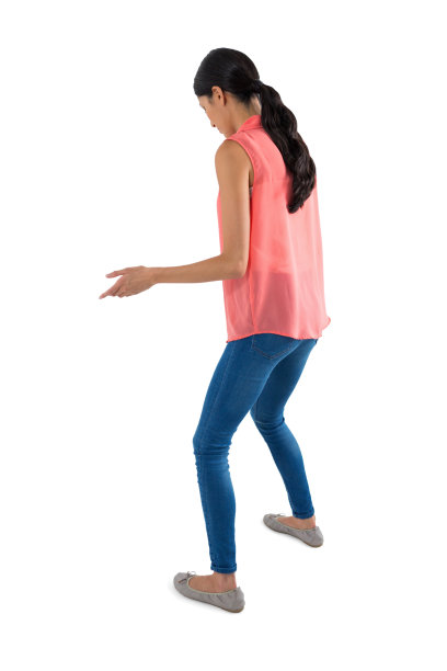 站在白色背景上的女人图片下载