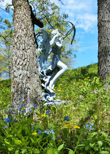 春天的仙女雕像图片下载