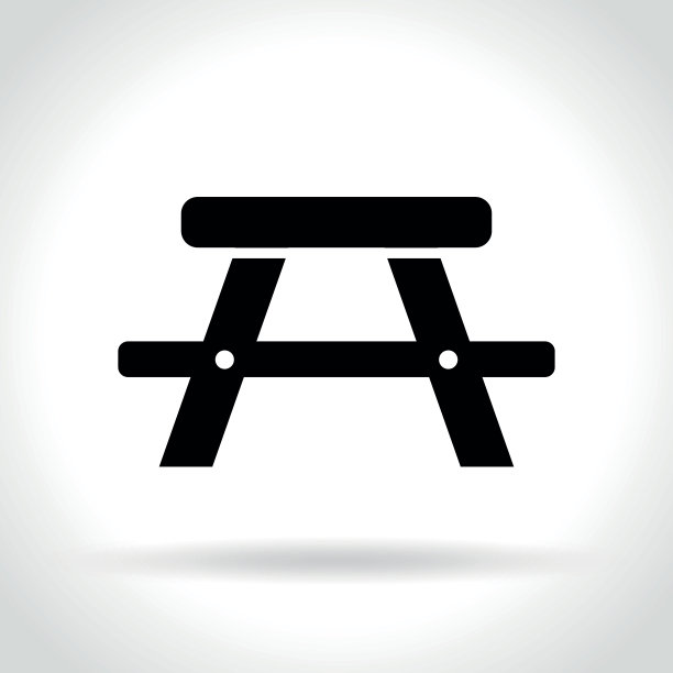 白色背景上的野餐桌图片下载