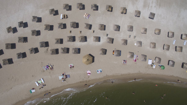海边的沙滩图片下载
