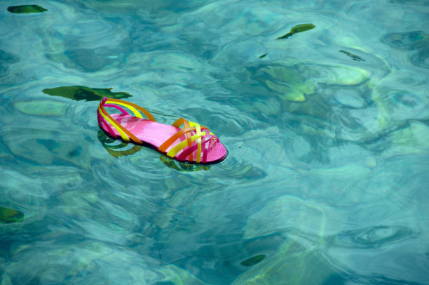 一个凉鞋图片下载