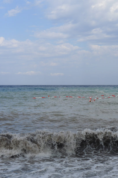 海滩上的波浪图片下载