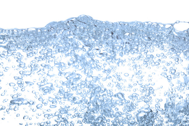 气泡水孤立在白色背景。图片下载