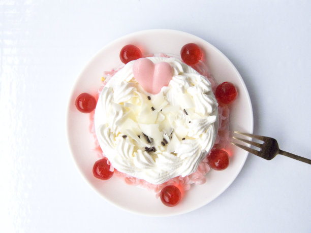 爱之心香草奶油蛋糕图片下载