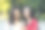 女孩看电话图片下载