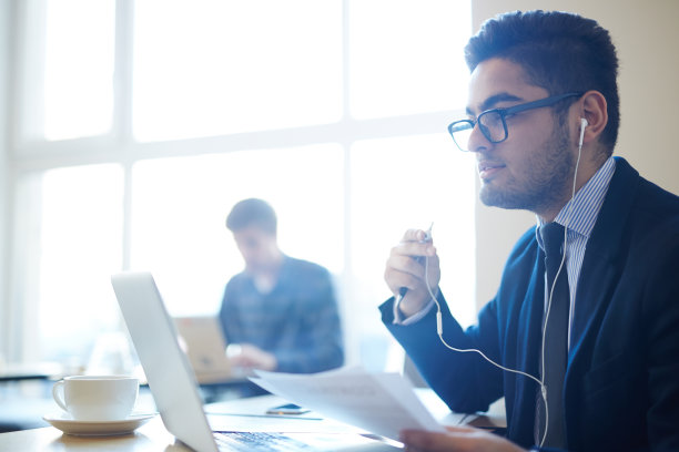 在线聊天素材图片