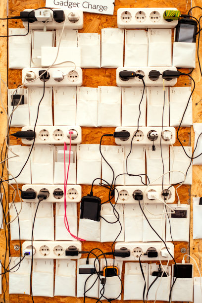 给你的电子产品充电图片下载