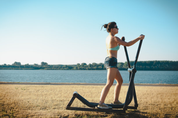 户外锻炼图片下载