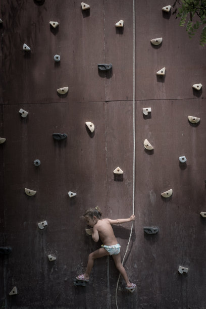 孩子cilmber图片下载