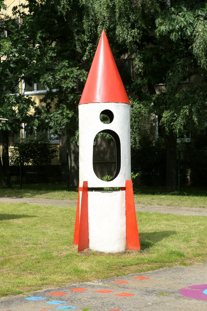 火箭在操场。图片下载