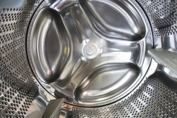 洗衣机滚筒内关闭。图片下载