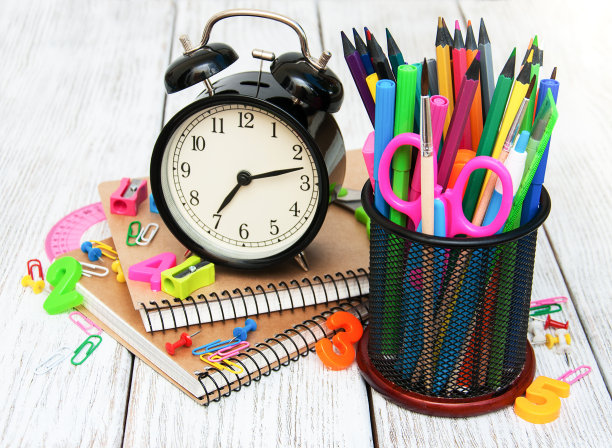 学校办公用品素材图片