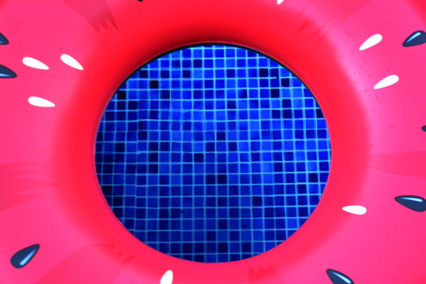 充气甜甜圈图片下载