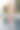 健康的女人在游泳池摆姿势图片下载