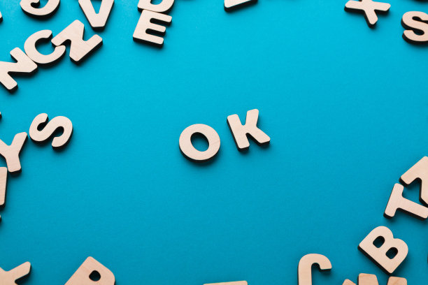 文字OK在蓝色背景图片下载