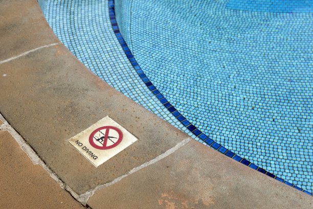 毛伊岛的热水浴缸上面没有潜水瓷砖图片下载