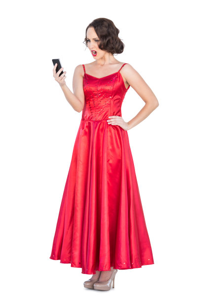 年轻貌美的模特在打电话图片下载