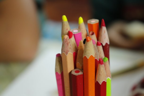 许多铅笔的特写图片下载