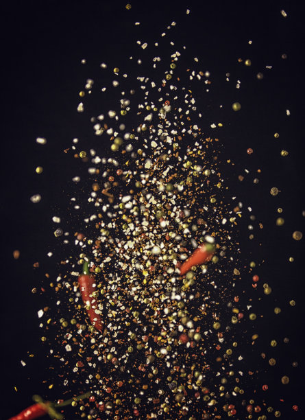 用辣椒和胡椒粒混合食物爆炸图片下载