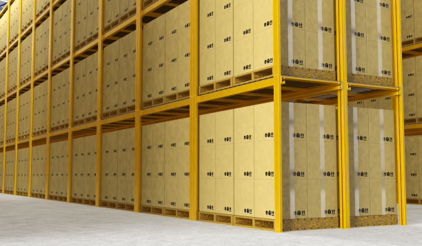 在现代化的仓库里，一排排的货架和盒子图片下载