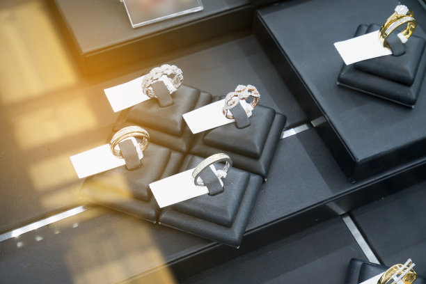 珠宝钻石店陈列图片下载