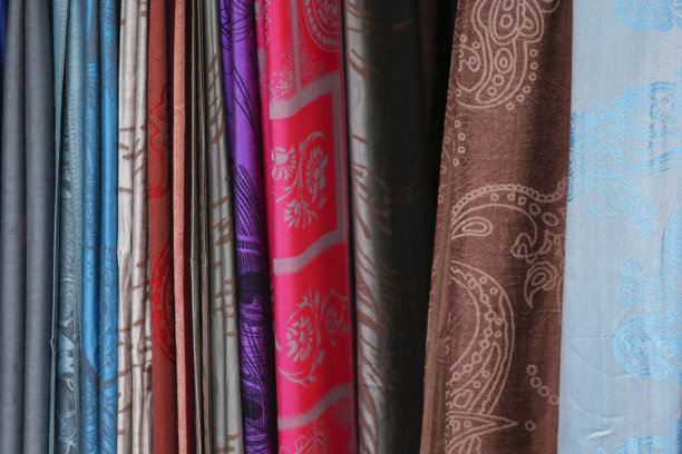 彩色土耳其披肩和围巾图片下载