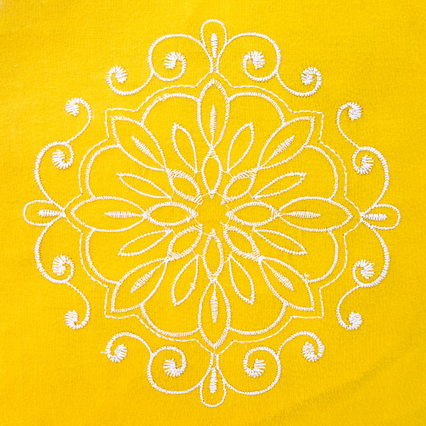 黄色的花卉刺绣图片下载