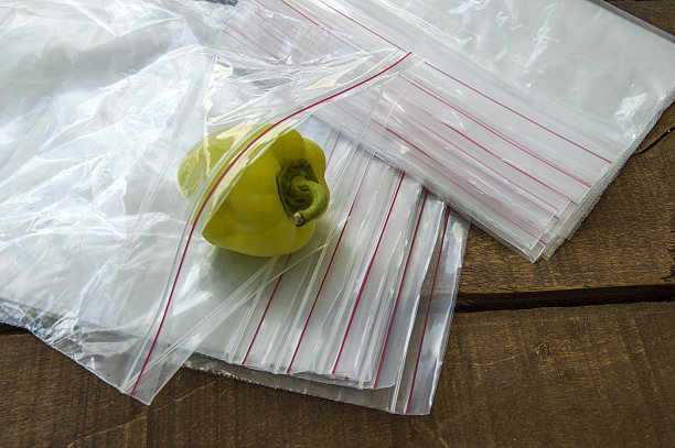 冰箱袋，锁上的冰箱袋图片图片下载