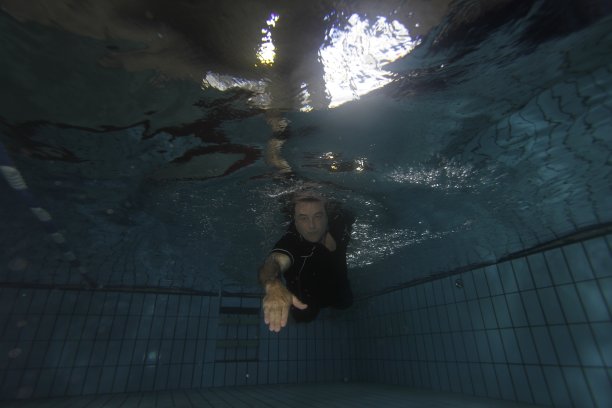 游泳运动员图片下载