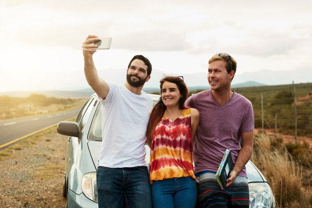 我们第一次一起照张旅行照吧图片下载