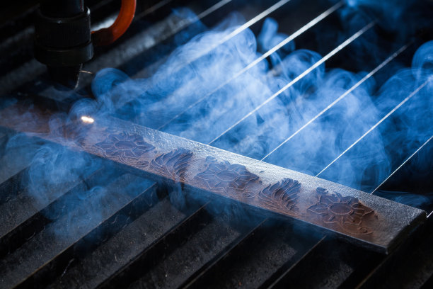 激光在皮带上雕刻图片下载