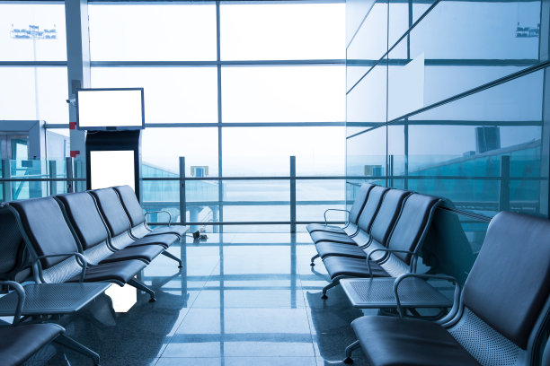 一个全新的机场候机室的图片图片下载
