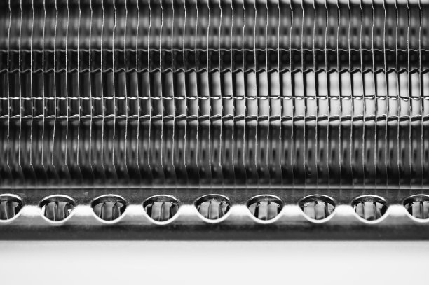 金属肋无缝纹理。散热器。图片下载