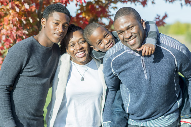 秋季家庭图片下载