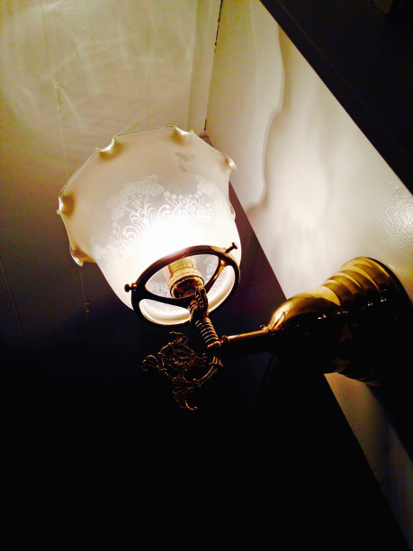 灯笼在墙壁上图片下载