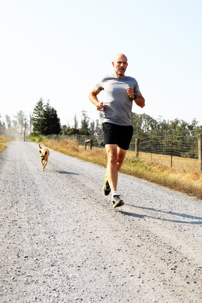 奔跑的人图片下载