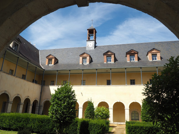 乌尔苏林修道院图片下载