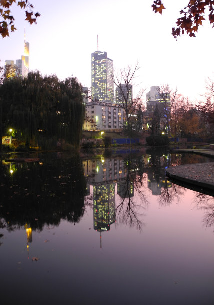 德国法兰克福的池塘图片下载