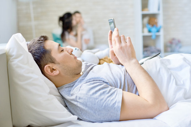 爱家庭的早晨例行公事图片下载