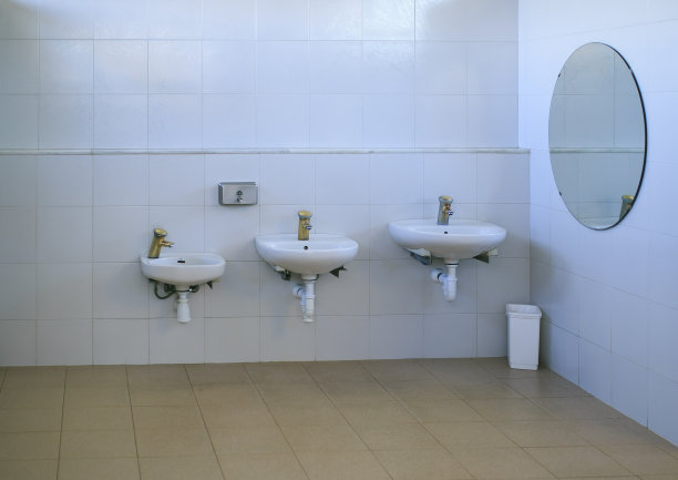 三个不同大小的脸盆图片下载