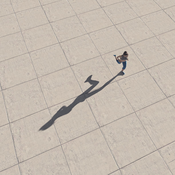 一个女人跑步的俯视图图片下载