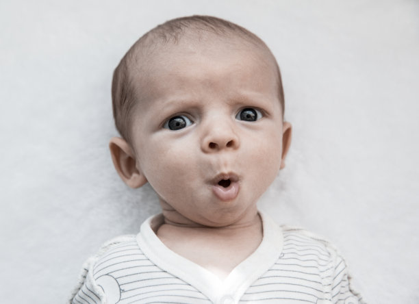 可爱的小男孩的肖像图片下载